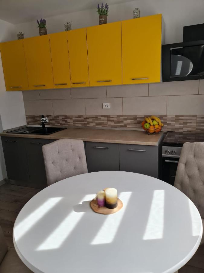 Stephanie Apartment Galaţi Екстериор снимка